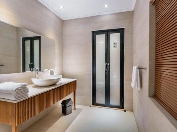 2nd: Private bathroom with shower, toilet and and sink